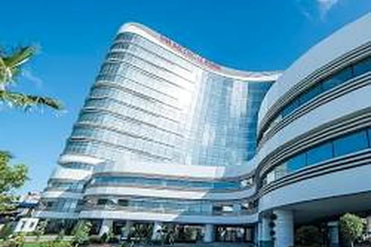Medical Park Hospital exterior in Istanbul